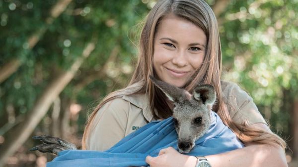 Her father was pierced in the heart by a sting ray 