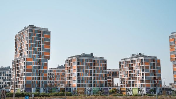 Deyaar begins handover of Midtown’s Afnan District 