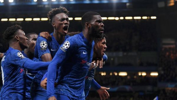 تشيلسي يعود للقاء بعد طرد بليند وفيلتمان