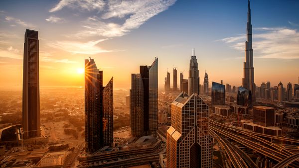 Dubai (Shutterstock)	