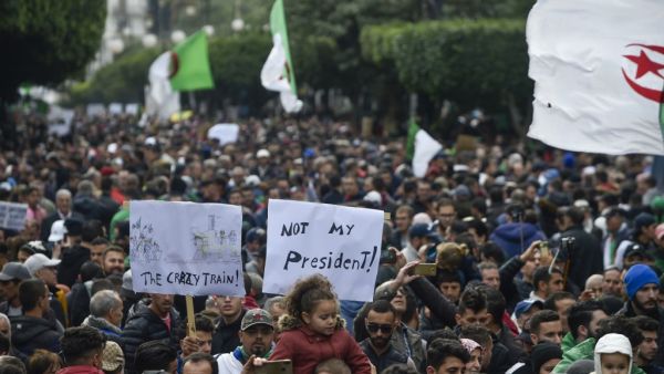 Algerian protesters take part in an anti-government demonstration in the capital Algiers on December 13, 2019 during the presidential election. (AFP/ File Photo) Algerian protesters take part in an anti-government demonstration in the capital Algiers on December 13, 2019 during the presidential election. (AFP/ File Photo)