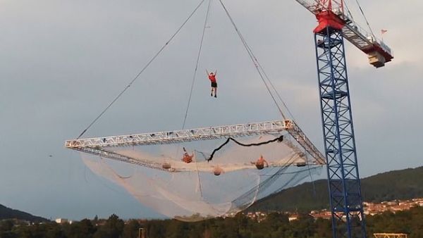 The trampoline was then suspended from a 140ft, 12-tonne crane that lifts the trampoline 50ft off the ground. (Daily Mail)