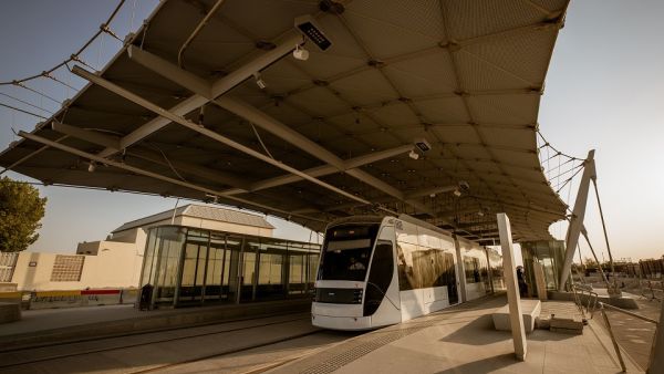 مؤسسة قطر تُطلق ترام المدينة التعليمية أكثر وسائل النقل استدامة