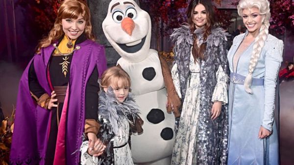 Selena Gomez experienced the "coolest feeling" when she walked the red carpet with her young half sister. (Twitter)