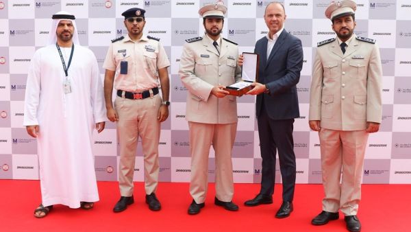 بريجستون تعزز صحة وسلامة سائقي الشاحنات في الإمارات بالتعاون مع هيئات حكومية