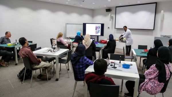 مكتبة قطر الوطنية تُسلّط الضوء على فن تجليد الكتب خلال ورشة عمل متخصصة