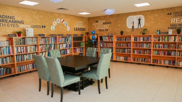 المكتبة الجديدة ستضم ما يزيد على 2,000 كتاب ومصممة لدعم توجه حكومة الدولة لتشجيع أفراد المجتمع على تطوير عادات قراءة مستمرة