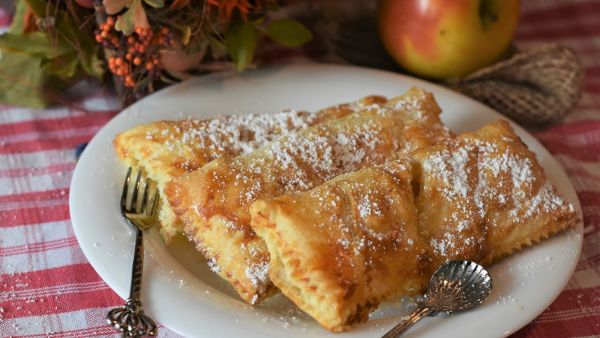 فطيرة التفاح الهشة المقلية