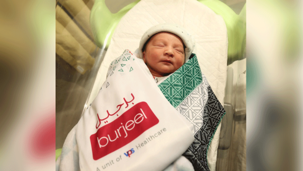 مستشفى برجيل يحتفل باليوم الوطني الثامن والأربعين لدولة الإمارات العربية المتحدة ترحيبا بالطفل الجدد
