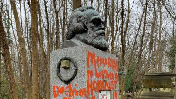 Karl Marx's London memorial  (Twitter)