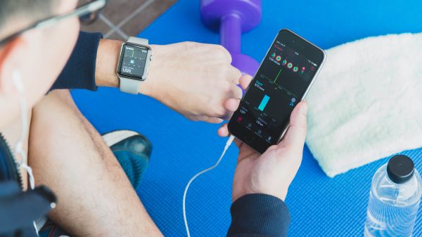 Apple Is Marketing Its Watch as a Healthcare Gadget. How Accurate Is This Claim?