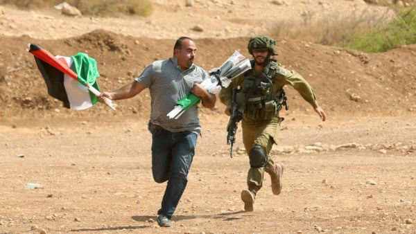 هذه الحروب تتم في ظل محاولات لزيادة البطالة والفقر، وعزل غزة