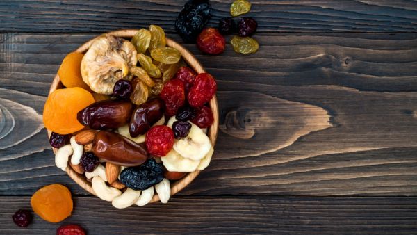 فواكه مجففة