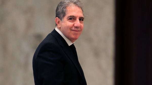 Ministger of Finance Ghazi Wazni arrives for the inaugural cabinet meeting at the presidential palace in Baabda east of capital Beirut on January 22, 2020. AFP