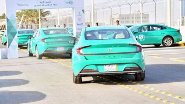 The minister of transport and chairman of the Public Transport Authority (PTA), Saleh Al-Jasser, launched a new, modern taxi project at King Khalid International Airport in Riyadh on Wednesday. (Supplied)