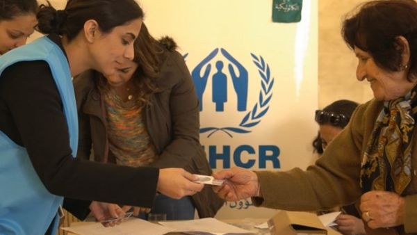 UNHCR is providing fuel cards and other aid to over 20,000 Lebanese families this winter, in addition to Syrian refugees. (The Daily Star/UNHCR, HO)