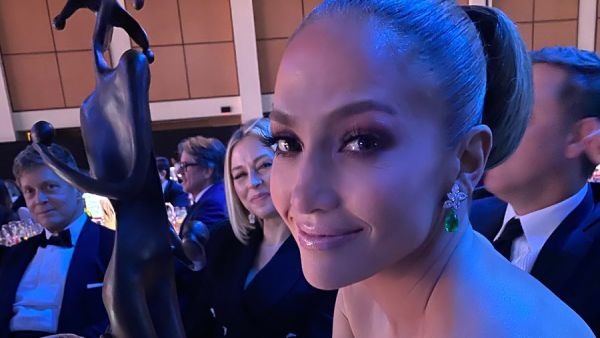 Jennifer Lopez (Twitter)