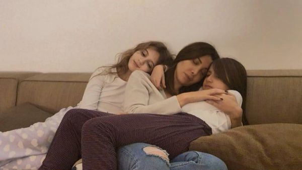 Lebanon's most famous pop diva Nancy Ajram and her daughters. (Twitter)