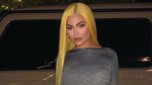 Kylie added a shorter version of the yellow wig