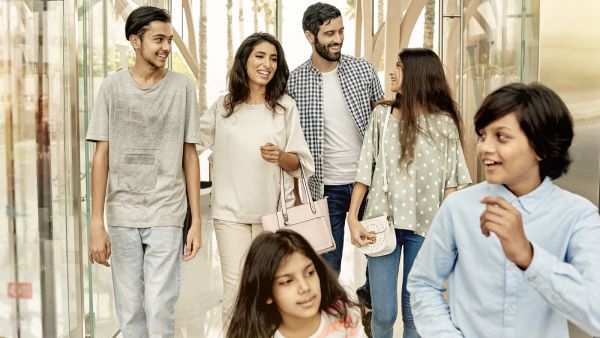 حفلات فنية متتالية