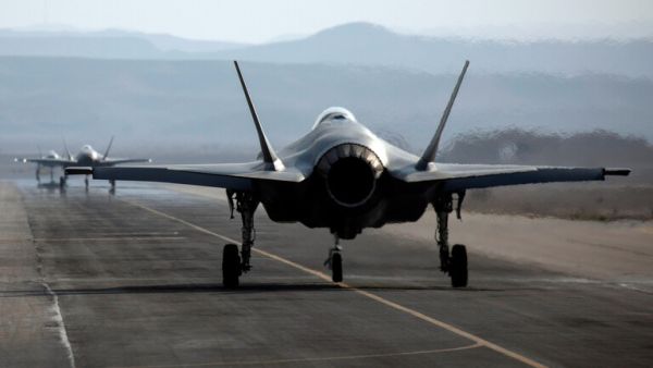 مقاتلة من طراز F-35