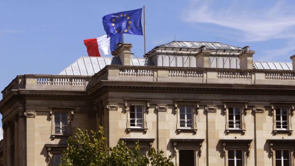 فرنسا تحيي جهود الرئيس ترامب وستدرس باهتمام خطة السلام التي قدمها