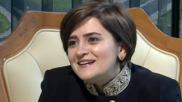 وزيرة الشؤون الاجتماعية غدير أسيري