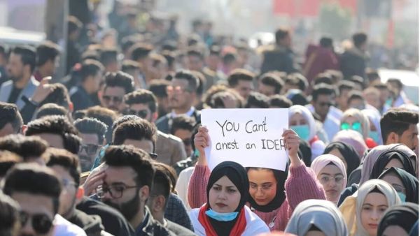 قوات الأمن صعدت منذ فجر السبت إجراءاتها ضد المحتجين في بغداد والبصرة وذي قار والديوانية