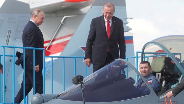 حذرت موسكو الجيش التركي من اعتراض عملياتها الجوية 