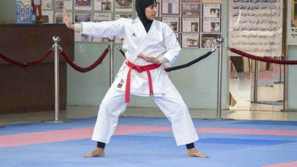The first appearance of a female Saudi karate team in the fifth Arab Women Sports Tournament, which kicked off on Feb. 2 in Sharjah, in the UAE, will be broadcast on TV. (AN Photo/Huda Bashatah)