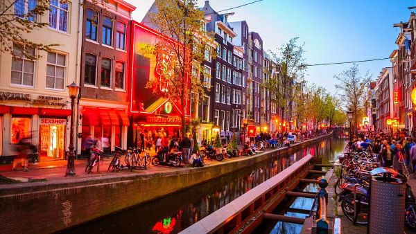 Red Light District (Twitter)