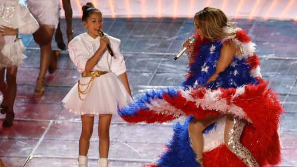 The pair were joined by Jennifer's fellow headliner, Shakira