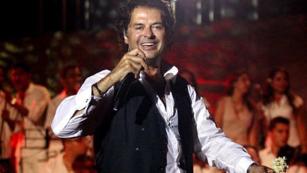 Alama didn't forget to share some love with the children (source: @raghebalama Instagram)