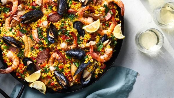 البايلا على الطريقة الأسبانية