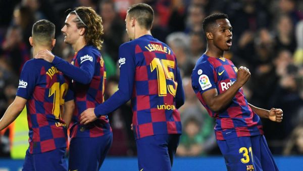 برشلونة يقلص الفارق مع ريال مدريد