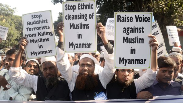 Indian Muslim protests against violence against and killing of Rohingya Muslim at Myanmar  (Shutterstock)