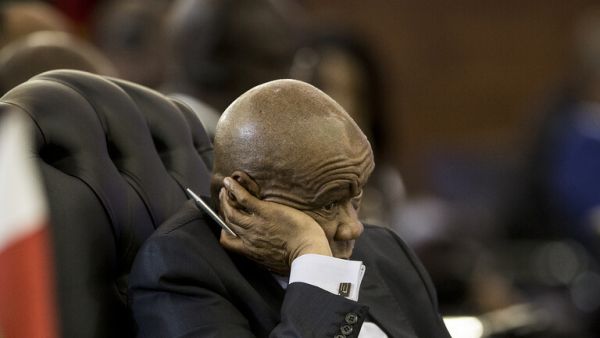 رئيس وزراء البلاد، توماس ثاباني