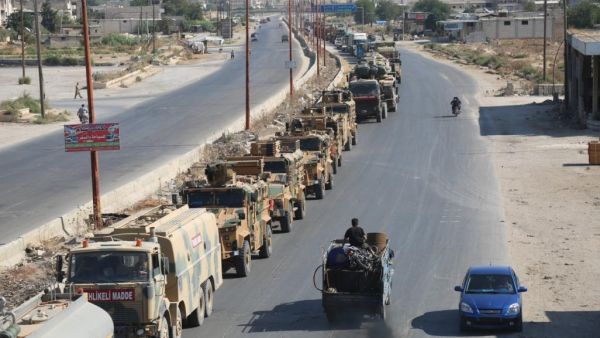 أنقرة أرسلت المئات من الدبابات وعربات نقل الجنود المدرعة، إلى محافظة إدلب السورية،