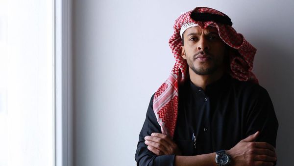 عبدالله الطراروة شبه عاري