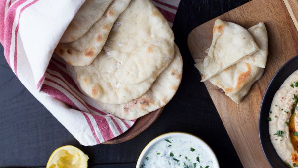 الخبز العربي المنزلي