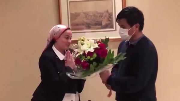 Egyptians apologise to Chinese tourist who was bullied over xenophobic 'coronavirus' fears (Twitter)