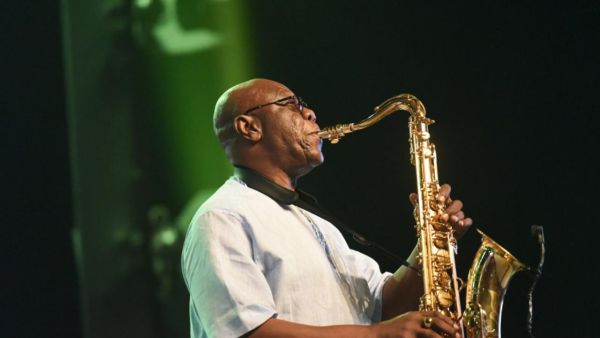 Manu Dibango  (Twitter)