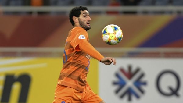  The ex-Red Devil is the first Chinese Super League player to be diagnosed with the virus 