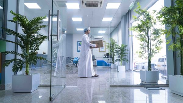 بريد عُمان تقدم خصماً بنسبة 30% على خدمة الطرود الصادرة برياً داخل السلطنة 