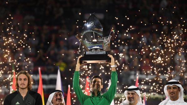 جوكوفيتش يظفر باللقب