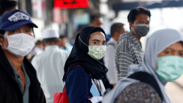 تسجيل 20 وفاة و103 إصابات جديدة بفيروس كورونا المستجد في اندونيسيا