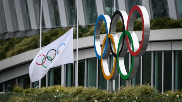  The Olympic Rings are pictured in front of the headquarters of the International Olympic Committee (IOC) in Lausanne on March 22, 2020 