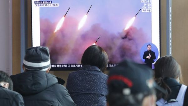 North Korea fired three unidentified projectiles (Twitter)