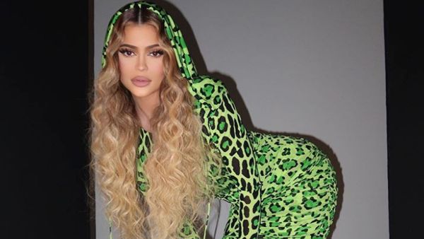 Her pieces often feature Arab influences