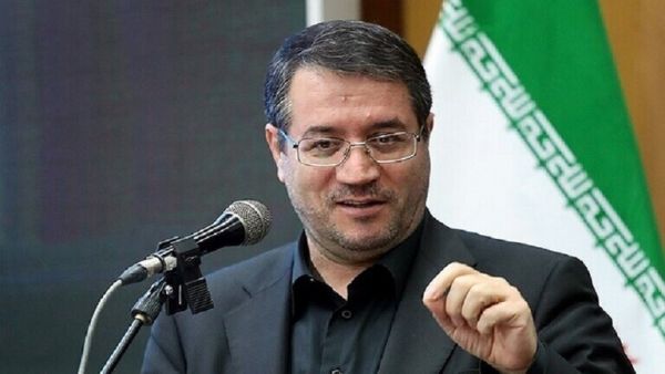  وزير الصناعة رضا رحماني